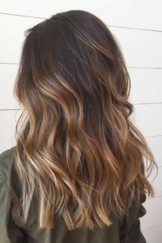 Beachy Brunette, Beautiful Light Brown Hair, Brown Things, Hairstyle Balayage, Light Brown Hair Color, Balayage Lob, Beige Highlights, Balayage Brown, Balayage Hair Color