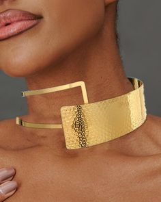 Classic Accessories, Metal Necklace, Metal Necklaces, Black Fashion, Choker, Gold, Black