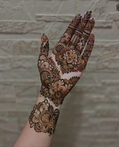 Bunch Mehndi Design Full Hand, Beautiful Mehndi Design Full Hand, Dubai Style Mehndi Design, Wedding Henna Designs, Short Mehndi Design, Simple Mehendi, Mahendi Designs, Simple Mehendi Designs