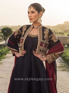 Black And Maroon Outfit, Casual Bridal Dress, Bridal Dresses Pakistan, Pakistani Wedding Outfits, Pakistani Fashion Party Wear, Pakistani Fancy Dresses, Embellished Neckline, Beautiful Pakistani Dresses, Bridal Dress Fashion