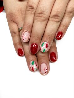 Christmas Nails Pink Candy Canes, Christmas Tree Cake Nails, Christmas Tree Cake Nail Art, Christmas Acrylic Nails Candy Canes, Candy Came Nails Design, Fall Toe Nails, Country Nails, Christmas Nail Art Designs