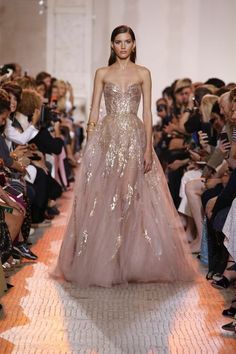 Fashion Design Inspiration, Elie Saab Haute Couture, Haute Couture Paris, Ellie Saab, Elie Saab Couture, Couture Looks, Dior Haute Couture, Couture Mode, Gorgeous Gowns