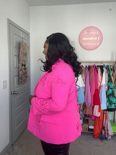 Discover timeless luxury with this must-have blazer set. Featuring boudoir-style details, a runway-inspired design, and a flattering, plus size fit, this blazer set will have you feeling and looking your best. Danielle Brooks, Birthday Fits, Timeless Luxury, Blazer Set, Plus Size Fits, White Blazer, Modern Fashion, White Style, Lapel Collar