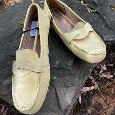 Super Cute, Comfortable Loafers In A Pale, Yellow Perfect For Spring. These Would Look Terrific With A Dark Jean. Size 8 1/2 Memory Foam Insole To Make Them Extra Comfortable. Offers Always Welcome.! Casual Loafers With Medium Width And Flat Heel, Casual Medium Fit Flat Heel Loafers, Casual Slip-on Loafers Medium Width, Spring Loafers With Medium Width And Round Toe, Casual Low-top Loafers With Medium Width, Spring Medium Width Loafers With Round Toe, Casual Medium Width Low-top Loafers, Suede Round Toe Loafers For Spring, Spring Suede Flat Moccasins