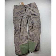 Patagonia Powder Town Mens Pants Size Xxl Basin Green Ski Snowboard Trousers New Product Description: Measurements: 22" W X 33" Inseam X 12" Rise X 11" Hem Width - Brand: Patagonia - Condition: New With Tags - Waist Features Adjustable Elastic Tabs That Customize The Fit, Plus A Two-Snap Closure, Belt Loops And A Zip Fly. Soft Microfleece Panel In The Seat For Warmth - Hardworking Gaiters: Gaiters Seal Out Snow; Tough Scuff Guards Protect Inside Of Legs And Hem - Leg Vents: Mesh-Lined Vents At O Green Pants Men, Mens Compression Pants, Blue Sweatpants, Patagonia Pants, Fleece Leggings, Compression Pants, Active Wear Pants, Ski Snowboard, Fleece Pants