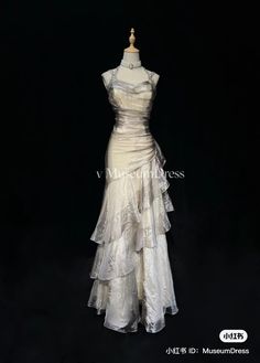 Dresses Princess Royal, Fancy Satin Dresses, Baroque Style Dress, Fancy Expensive Dresses, Dreamy Prom Dress, Dresses Fancy Gowns, Ethereal Dress Goddesses, Beautiful Elegant Dresses, Dress For Ball