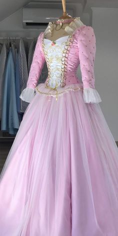 Barbie Princess And The Pauper Dresses, Annalise Princess And The Pauper, Barbie Erika Dress, Princess Annalise Barbie, Princess And The Pauper Dresses, Barbie Dresses For Women, Barbie Princess And The Pauper Costume, Barbie Annalise