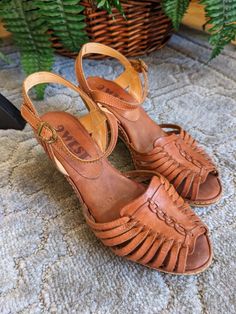 Cute details, size 7 Wedding Shoes, Women's Shoes Sandals, Leather Sandals, Shoes Sandals, Art Collection, Bathing Beauties, Accessory Gift, Display Homes, Size 7