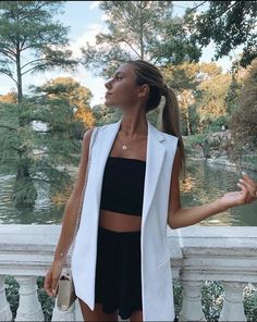 Mode Coachella, Fiesta Outfit, Outfit Primavera, White Vest, Nice Style, Blazer Outfits