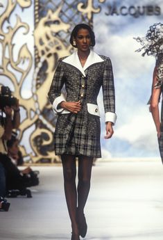 Sonia Cole, 90s Glam, Jacques Fath, Louis Feraud, 1990s Fashion, Chanel Spring, 90s Fashion