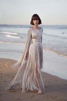 Vintage Wedding Dress 1920s, Chana Marelus, 1920s Wedding Dress, Vintage Inspired Wedding Dresses, Vintage Wedding Dresses, Wedding Dress Guide, Silver Silk, Dress Guide, Dresses Simple