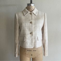 New With Tags Cream Single Breasted Tweed Jacket For Spring, Cream Cropped Winter Jacket For Work, Cream Cropped Jacket For Winter Workwear, Classic Cream Tweed Jacket For Fall, Beige Tweed Jacket With Button Closure For Spring, Elegant Cream Cropped Jacket For Work, Vintage Zara Outerwear For Fall, Classic Beige Cropped Jacket For Winter, Zara Vintage Outerwear For Spring