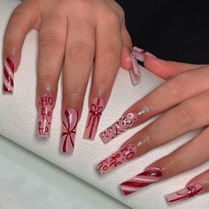 Christmas Nail Art Tutorial, Christmas Nail Designs Acrylic, Ongles Beiges, Nail Noel, New Year Nails, Festive Nails, Red Christmas Nails, Nail Drill Bits, Holiday Nail Designs