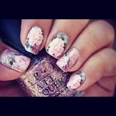 The 43 Most Amazing Manicures On Instagram Her Nails, Rose Nails, I Love Nails, Floral Nails, Creative Nails, Manicure E Pedicure, Gorgeous Nails, Flower Nails, Love Nails