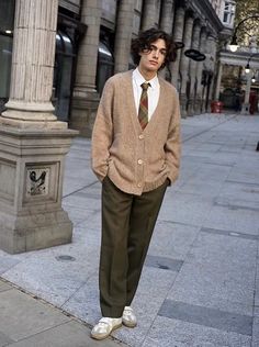 Old Money Outfits Ideas For Men | Old Money Aesthetic & 80s Men's Fashion | Men’s 80s Fashion (Style, Trends & Brands) | Old Money Outfits Men Inspo Business Casual Outfits For Men, Fall Business Casual, Fall Business Casual Outfits, Comfortable Travel Outfit, Mens Fall Outfits, Casual Outfits For Men, Fall Business, Business Casual Fall, Aesthetic Old Money