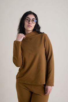 Versatile Turtleneck Long Sleeve Top For Fall, Relaxed Fit Long Sleeve Turtleneck For Work, Fall Long Sleeve Turtleneck For Everyday, Long Sleeve Turtleneck For Fall, Versatile Long Sleeve Mock Neck Top For Work, Long Sleeve Turtleneck For Everyday Fall Wear, Versatile High Neck Top For Fall, Fall Everyday Turtleneck Tops, Relaxed Fit Long Sleeve Turtleneck