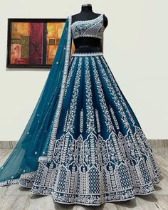 Orang India, White Lehenga, Wedding Lehenga Designs, Party Wear Lehenga Choli, Blue Lehenga, Gaun Fashion, Indian Wedding Wear