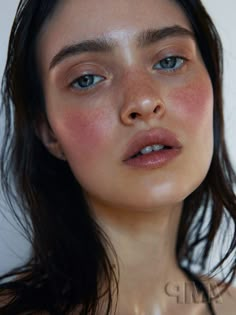 Blush Trend, 얼굴 드로잉, Glowing Makeup, Make Up Inspo, Glowy Makeup, Beauty Inspo