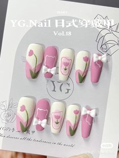 Nail Doodles Art Designs, Studio Nail Art, Tulip Nails, Beauty Boost