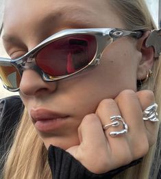 00s Mode, Stylish Glasses, Tech Fashion, Festival Looks, Mode Inspo, Jewelry Inspo, Trendy Shoes, Mode Inspiration, Glasses Fashion