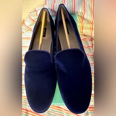 Nwt Array Slip Ons 10w In Navy Blue Velvet With 1”Heel Blue Slip-on Loafers For Fall, Blue Flat Loafers For Fall, Blue Classic Flats For Work, Classic Blue Flats For Work, Classic Blue Flats For Workwear, Blue Round Toe Slip-ons For Work, Classic Blue Slip-on Flats, Blue Classic Closed Toe Flats, Classic Blue Closed Toe Flats