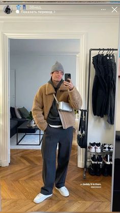 Paris Outfits Men Winter, Paris Outfits Winter Men, Paris Winter Outfit Men, Paris Mens Street Style, Beanie Outfit Ideas, Cool Winter Outfits, Fall Outfits Men Streetwear, Paris Outfit Ideas, December Outfits