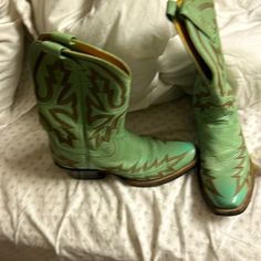 Used Woman’s Rod Patrick Cowboy Boots. Great Shape Casual Snip Toe Boots For Western-themed Events, Casual Round Toe Boots For Western-themed Events, Green Snip Toe Boots For Spring, Casual Ankle Boots For Western-themed Events, Green Western Boots For Rodeo, Green Leather Western Boots, Green Fitted Casual Boots, Western Green Snip Toe Boots, Green Western Ankle Boots