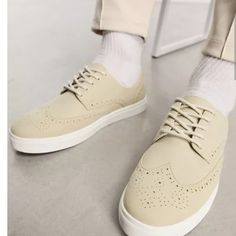 New With Tags, Can't Return Casual Summer Wingtip Lace-up Shoes, Casual Summer Lace-up Wingtip Shoes, Spring Casual Sneakers With Wingtip, Casual Wingtip Sneakers, Spring Lace-up Shoes With Textured Sole, Spring Slip-on Sneakers With Brogue Detailing, Casual Synthetic Wingtip Lace-up Shoes, Casual Sneakers With Brogue Detailing And Round Toe, Casual Lace-up Shoes With Brogue Detailing For Spring