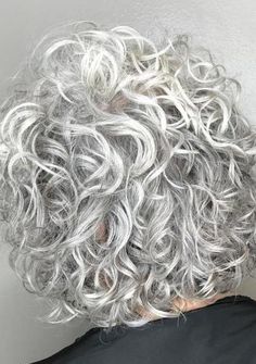 White Curly Hair, Wavy And Curly Hair, Current Hair Trends, Curly Perm, Alphabet Tattoo, Curly Hair Trends, Grey Curly Hair