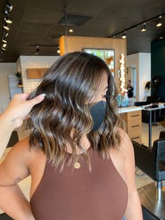 Short Brunette Hair With Babylights, Cute Short Fall Haircuts, Brown Baylage Hair Short, Babylights On Short Hair, Short Hair Burnett, Natural Balayage Brunette Short Hair, Highlights Brunette Short Hair, Short Hair Partial Highlights