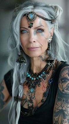 Pagan Life, Grandma Fashion, Gray Hair Cuts, Long Gray Hair, Vintage Boho Fashion, Sacred Feminine, Ageless Style, Hair Dye Colors, Aging Gracefully