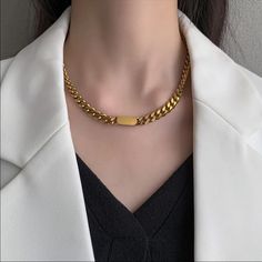 Women Chain Necklace With Clavicle Rectangular Pendant Gold Color. Brand New Elegant Rectangular Metal Chain Necklace, Elegant Rectangular Clavicle Chain Necklace, Classic Rectangular Metal Necklaces, Trendy Rectangular Gold Chain Necklaces, Trendy Rectangular Gold Chain Necklace, Elegant Necklace With Chunky Rectangular Chain, Chic Rectangular Adjustable Chain Necklace, Rectangular Gold Chain Metal Necklace, Rectangular Gold Chain Necklace