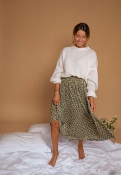 Green Moriane Skirt – Easy Clothes North America Green Maxi Skirt, Thrift Inspo, Spring Photos, Green Maxi, Church Outfits, Teacher Outfits, Photo Outfit, Mom Outfits, Winter 2024