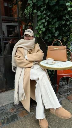 Stile Kendall Jenner, Nyc Winter Outfits, Winter Mode Outfits, Paris Winter, Nyc Fits, Nyc Outfits, New York Outfits, New York Winter, Europe Outfits