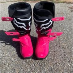 Excellent Condition Never Rode In These To Big For Me Super Clean I’ve Only Tried Them On! Dirt Bike Boots, Fire Boots, Bike Boots, Racing Boots, Fox Shoes, Fox Racing, Super Clean, Moto Boots, Shoe Size Chart