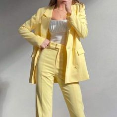 Blazer Outfits For Women Casual, Blazer Style Women, Trousers Outfit Casual, Workwear Women, Women Office Outfits, Workwear Outfits, Yellow Clothes, Yellow Blazer, Women Blazer