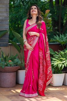 Pink Bandhani Saree, Dori Work, Zardosi Work, Sari Design, Latest Designer Sarees, Saree Designs Party Wear, Bandhani Saree, Designer Sarees Online, Stylish Blouse Design