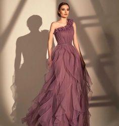 Fashionable Dress, Soiree Dress, Gowns Dresses Elegant, Fancy Dresses Long, Evening Gowns Elegant, Designer Dresses Casual, Stylish Party Dresses, Pretty Prom Dresses, Party Wear Indian Dresses