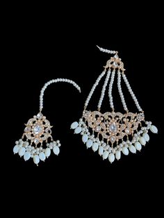 A must have for the upcoming wedding season! This bridal set is a unique blend of royal and modern with its pastel hues and gold plating. The set is gorgeous with pearls and is a full bridal piece but can be worn separately for a lighter and simple look. Set includes: mala , earrings, maang tikka , passa, choker In stock and ready to ship‰Û? Bridal Choker, Maang Tikka, Authentic Indian, Kundan Jewellery, Pastel Hues, Traditional Jewelry, Bridal Set, Indian Bridal, Bridal Sets