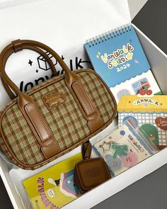 𝘈𝘭𝘭 𝘵𝘩𝘦 𝘤𝘶𝘵𝘦 𝘵𝘩𝘪𝘯𝘨 𝘩𝘦𝘳𝘦 🧸 (@toocute_tohandle) · Instagram 照片和视频 Vanwalk Bag, January 22, Brown Plaid, Bags Designer Fashion, Designer Fashion, Bags Designer, Plaid, Bts, Fashion Design