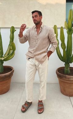 Men Island Outfit, Mens Birkenstocks Outfit Summer, Men Beach Outfit Aesthetic, Men’s Old Money Style Summer, Vacation Men’s Fashion, Vacation Outfits Men, Beach Outfit Men, Greece Outfit