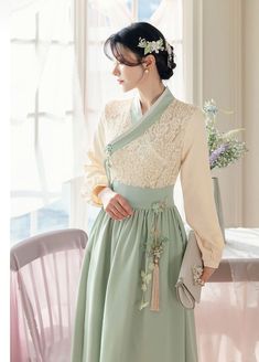 Unique Traditional Dresses, Green Hanbok, Hanbok Aesthetic, Wedding Hanbok, Hanbok Women, Modern Hanbok Dress