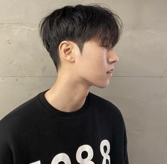 Two Block Low Fade, Korean Hair Men Short, Korean Taper Fade, Two Block Cut Hair Men, Textured Fringe Asian Men, Korean Hairstyle Men Two Block, Asian Two Block Haircut, 2 Block Haircut Men Short, Asian Taper Fade