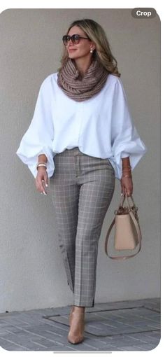 Mode Over 50, Stylish Outfits For Women Over 50, Work Fits, Over 60 Fashion, Chique Outfits, Outfit Formulas, 60 Fashion, Over 50 Womens Fashion, Casual Chic Outfit