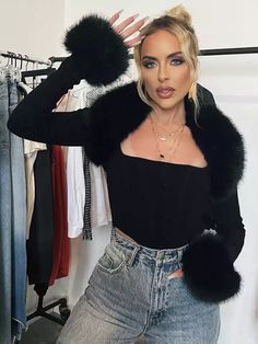 The Deanna Fuzzy Sweater features a crop shiloutte, long sleeve, faux fur on collar and wrist cuffs. Model in S Polyester, Faux Fur Maeve Reilly, Cardigan Crop Top, Cardigan Casual, Cropped Pullover, Cardigan Crop, Retro Mode, Winter Cardigan, Knitted Tops, Hipster Fashion