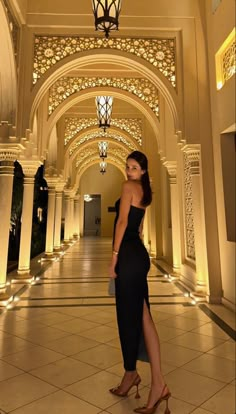 Aesthetic 2024, Prom Poses, Rich Girl Aesthetic, Rich Girl Lifestyle, Dark Feminine Aesthetic, Prom Photos, Classy Aesthetic, Prom Pictures, Future Lifestyle