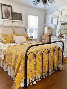 Ultimate Bedroom, Shabby Bedroom, Farmhouse Bed, Vintage Decorating, Fall Bedding, French Bedroom, Fall Bedroom, Cottage Bedroom, Pretty Bedroom