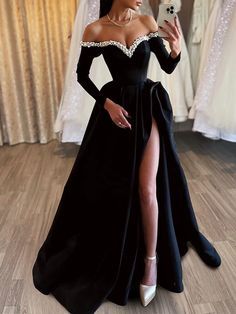 Formal Masquerade, Prom Dresses Long A Line, Prom Dresses Long Black, Portret Feminin, Split Prom Dresses, 파티 드레스, Gown Black, Glamorous Party, Long Sleeve Prom