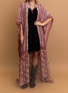 Adeline Maxi kimono – PRESTIGE Russian Clothes, Paisley Kimono, Summer Loungewear, Party Bottoms, Maxi Kimono, Boho Clothes, Dresses By Length, Crop Top Sweater, Virtual Closet