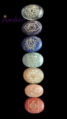 Chakra Stones The Seven Chakras, Bohemian Flower, Crystal Therapy, Chakra Balancing, Mind Body Soul, Chakra Stones, Chakra Healing